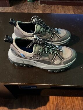 Vessi motu sneakers